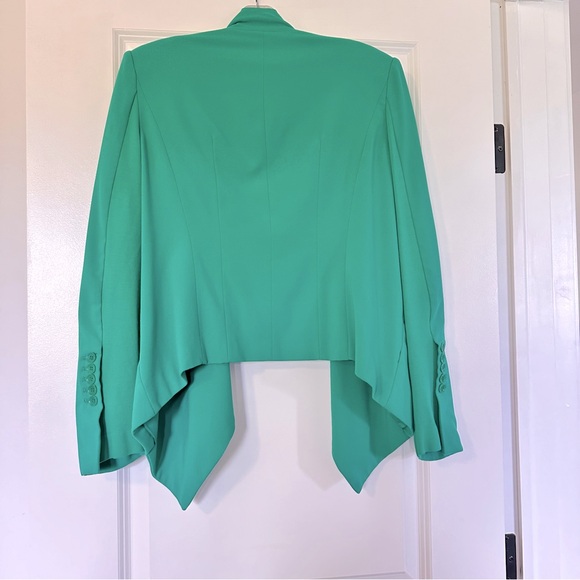 Blazer - Picture 2 of 5